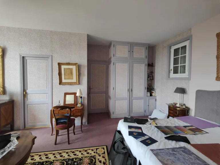 Préparation des murs avant relooking d'une chambre à Libourne (33500) - Le Peintre Aquitain