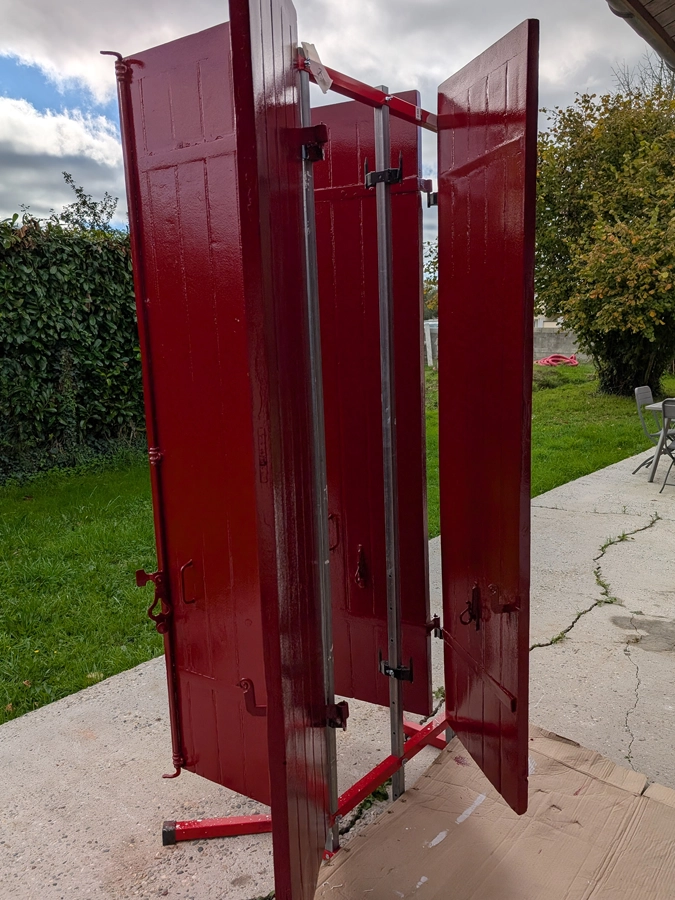 Support de peinture pour rafraichissement de volets - Le Peintre Aquitain