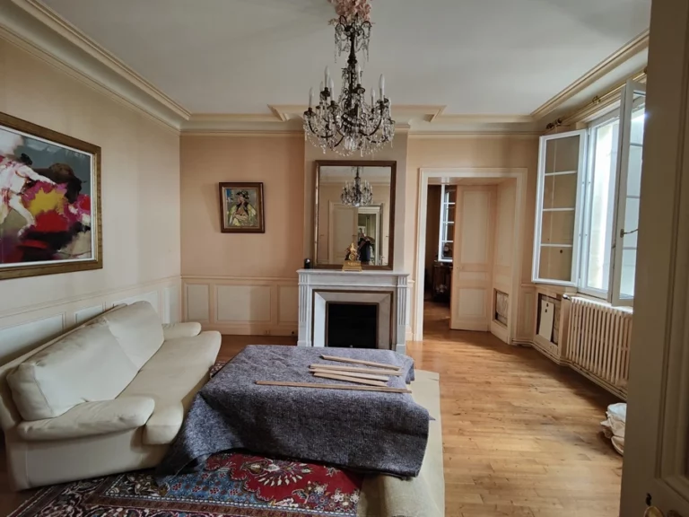 Préparation des murs avant rénovation des peintures d'une maison de maître à Libourne (33500) - Le Peintre Aquitain