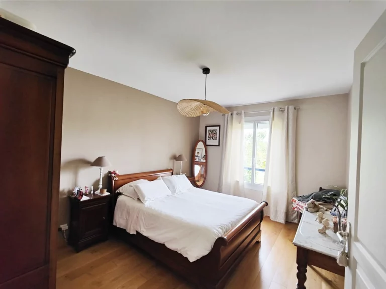Peinture intérieure beige d'une chambre - Tauriac - Le Peintre Aquitain