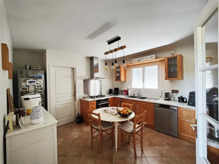 Cuisine d'une maison après rafraîchissement des peintures murales - Tauriac - Le Peintre Aquitain