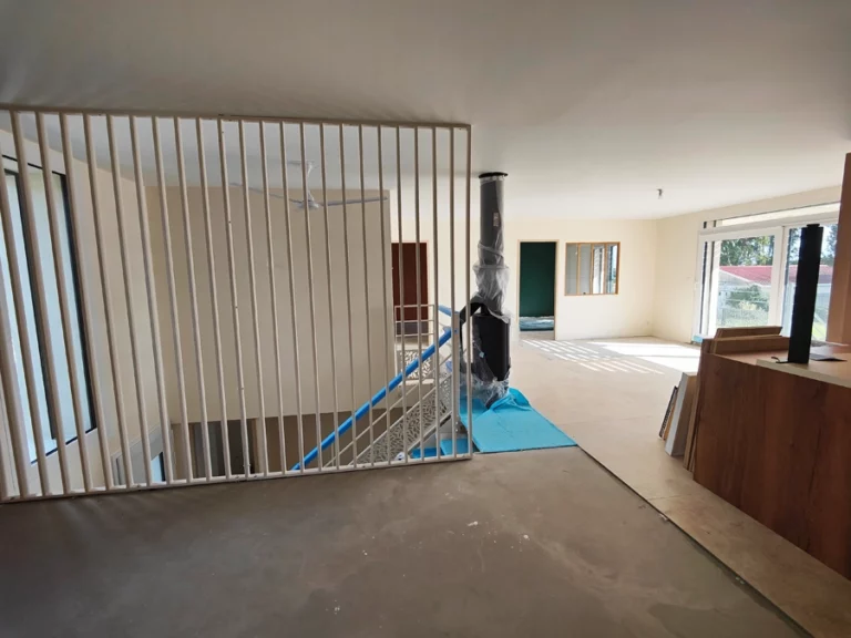 Murs intérieurs après application des peintures de finition dans la pièce de vie - Lalande-de-Fronsac - Le Peintre Aquitain
